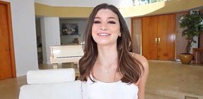 phim sex vi Brooke Monk hiếp dâm em người mẫu body khủng